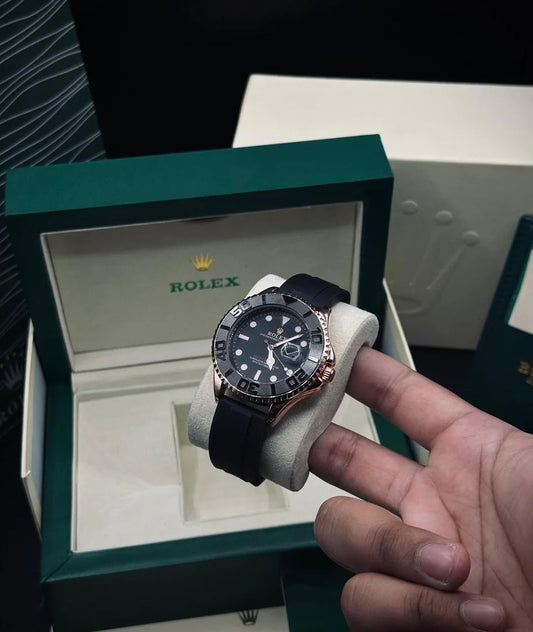 Rose Gold Yacht Style Edition – Black Matte Bezel & Rubber Strap